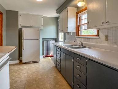 Main picture of 216 N 3rd St