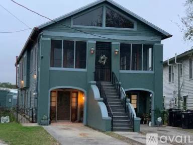 Main picture of 1808 Moss St