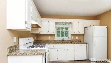 Main picture of 22 Jessica Dr