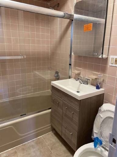 Main picture of 1446 81st St
