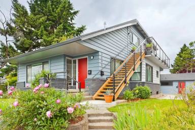Main picture of 3605 SW Troy St
