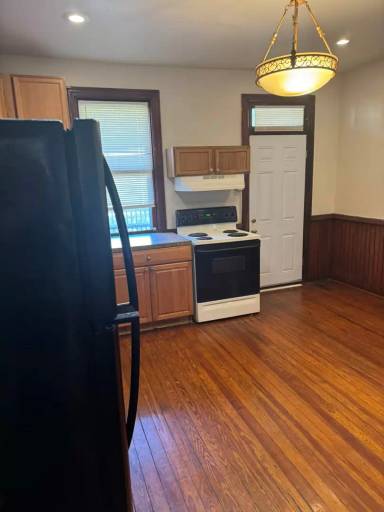 Main picture of 237 S Locust St