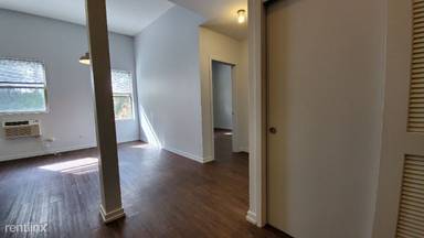 Main picture of 5051 N Kenmore Ave