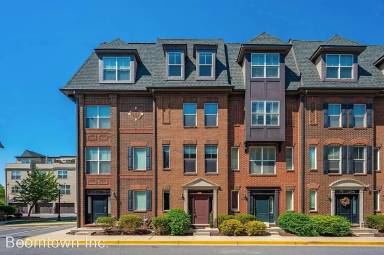 Main picture of 1421 Trafalgar Ln