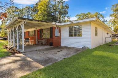 Main picture of 948 Seven Oaks Rd