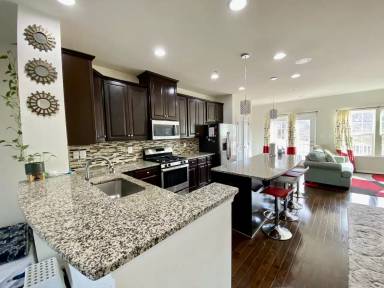 Main picture of 3205 Clear Spring Dr