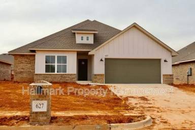 Main picture of 627 Trails End Dr