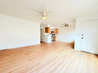 Main picture of 12801 Moorpark St