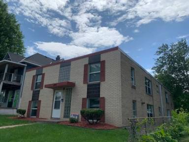 Main picture of 405 Fairview Ave N