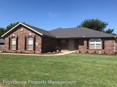 Main picture of 1517 N Hazeltine Dr