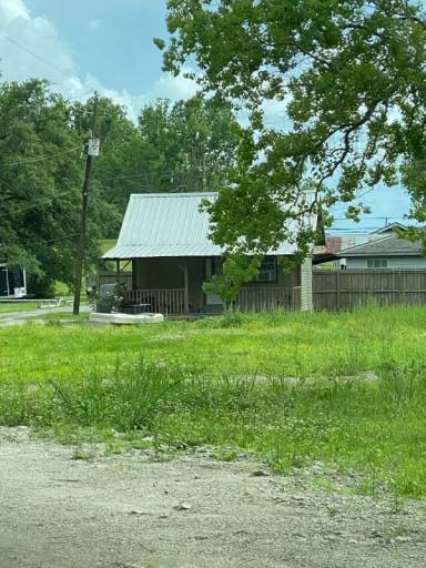 Main picture of 2335 Highway 75
