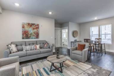 Main picture of Coventry Pointe