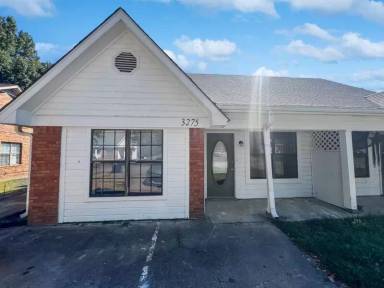 Main picture of 3275 Edenshire Ln