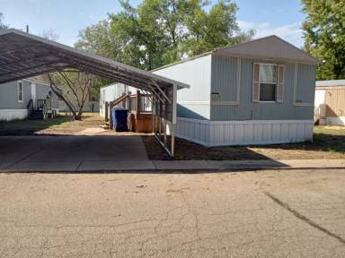 Main picture of Twin Oaks Manufactured Home Community