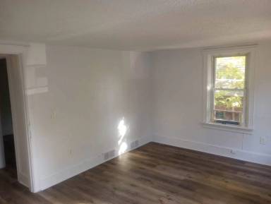 Main picture of 113 W Jefferson St