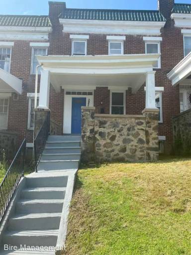 Main picture of 2823 Brighton St