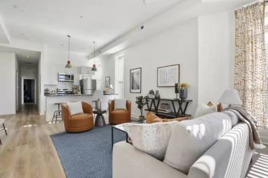 Main picture of 2201 Brookfield Ave