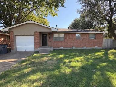 Main picture of 407 NW 53rd St