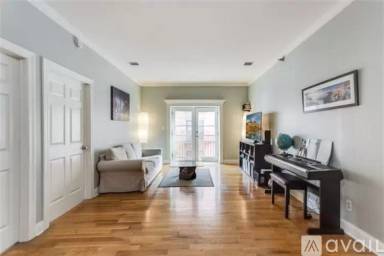 Main picture of 85 Broadway