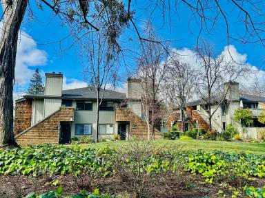 Main picture of 2002 La Terrace Cir