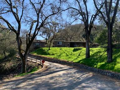 Main picture of 281 Castle Hill Ranch Rd