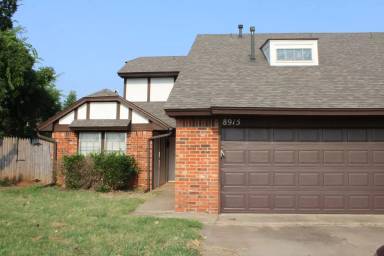 Main picture of 8917 N Roxbury Blvd