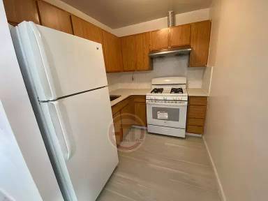 Main picture of 2120 Davidson Ave