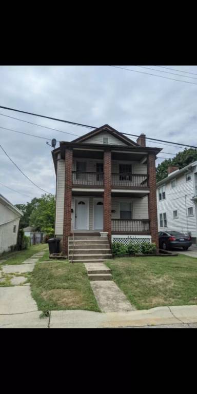 Main picture of 5711 Warren Ave