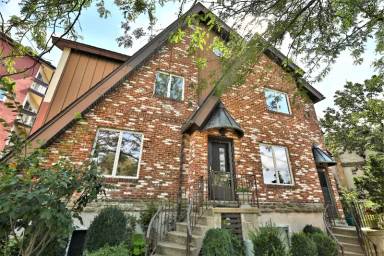Main picture of 8 Rex Ave