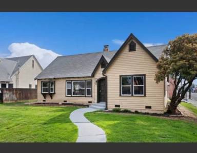 Main picture of 4606 E Nevada Ave