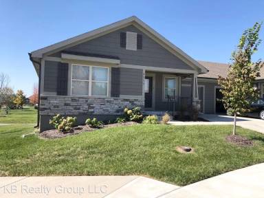 Main picture of 8201 Maple Ct