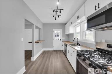 Main picture of 3220 Clarendon Rd