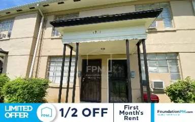Main picture of 1907 S Parkway E