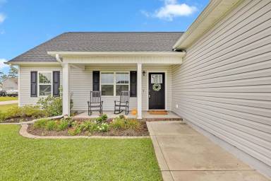 Main picture of 308 Breezeway Dr