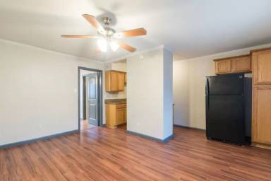 Main picture of 1505 W Lovers Ln