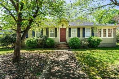Main picture of 185 Oakridge Ave