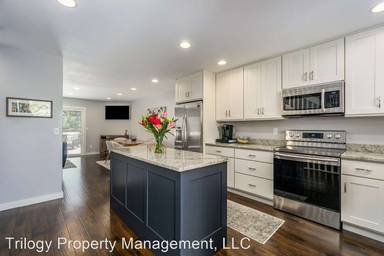 Main picture of 4255 Westshore Way