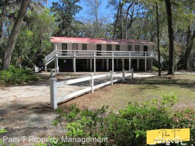 Main picture of 14 Southwood Dr