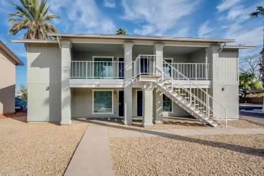 Main picture of 318 E Vine Cir
