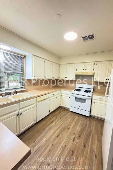 Main picture of 4311 NW Pollard Ave
