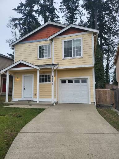 Main picture of 4921 Bowwood Cir NE