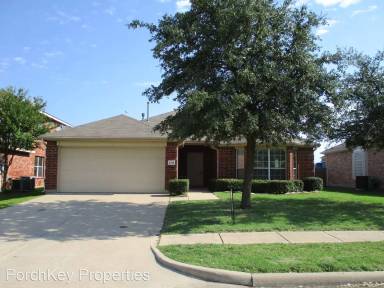 Main picture of 2104 Thistle Ln