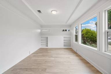 Main picture of 417 Palm Ave