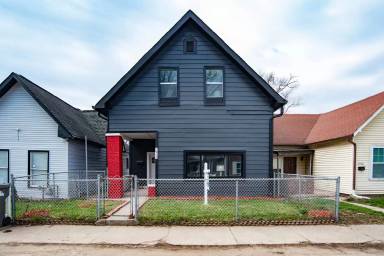 Main picture of 1914 Union St
