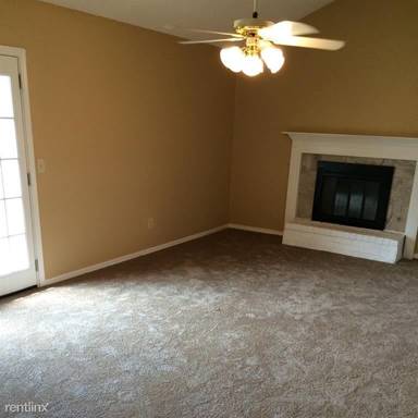 Main picture of 706 Silver Maple Ln
