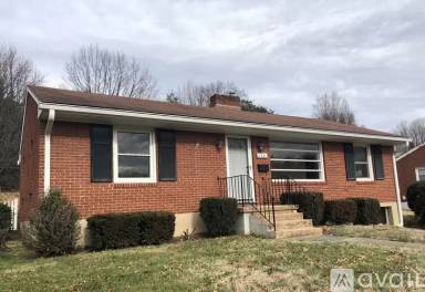 Main picture of 2721 Westhampton Ave SW