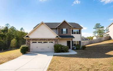 Main picture of 250 High Leaf Dr