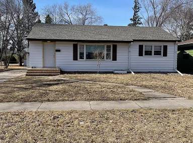 Main picture of 421 16th St S