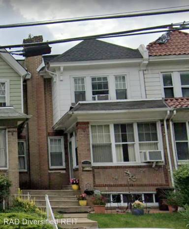 Main picture of 5738 Kemble Ave