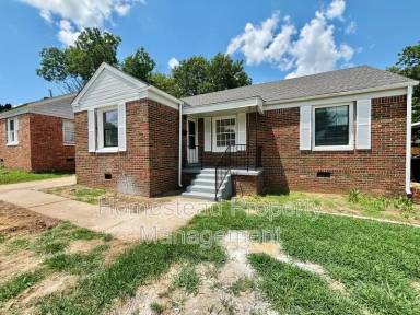 Main picture of 2325 NE 21st St